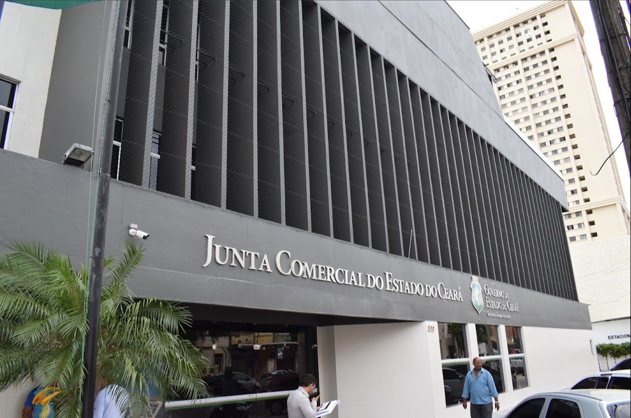 Corretor de imóveis pode ter o IR reduzido em até 21,5% ao fazer a inscrição de Pessoa Jurídica no CRECI-CE. Entenda.